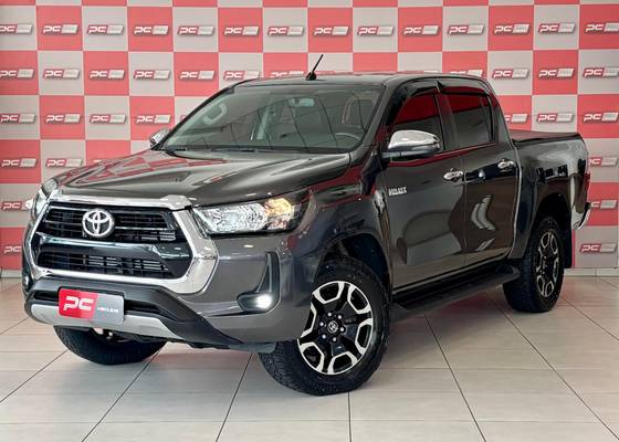TOYOTA HILUX 2.8 D-4D TURBO DIESEL CD SRV 4X4 AUTOMÁTICO